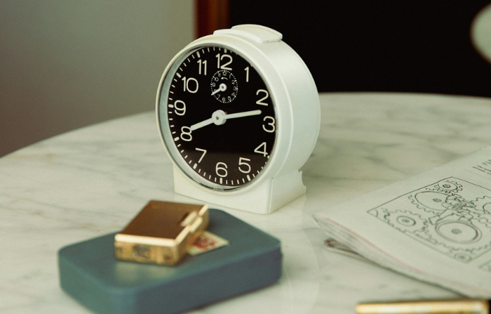 Pourquoi la ponctualité est essentielle au salon : une question d’attention pour toutes